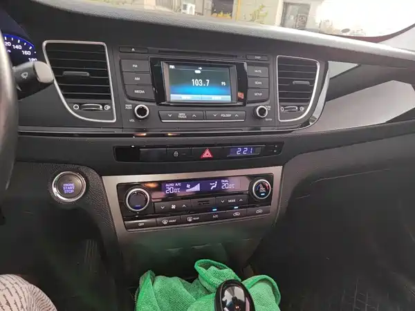 Hyundai Mistra 2014
