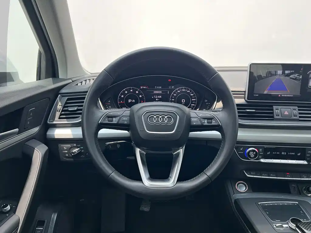 Audi Q5L 2020 — фото 8