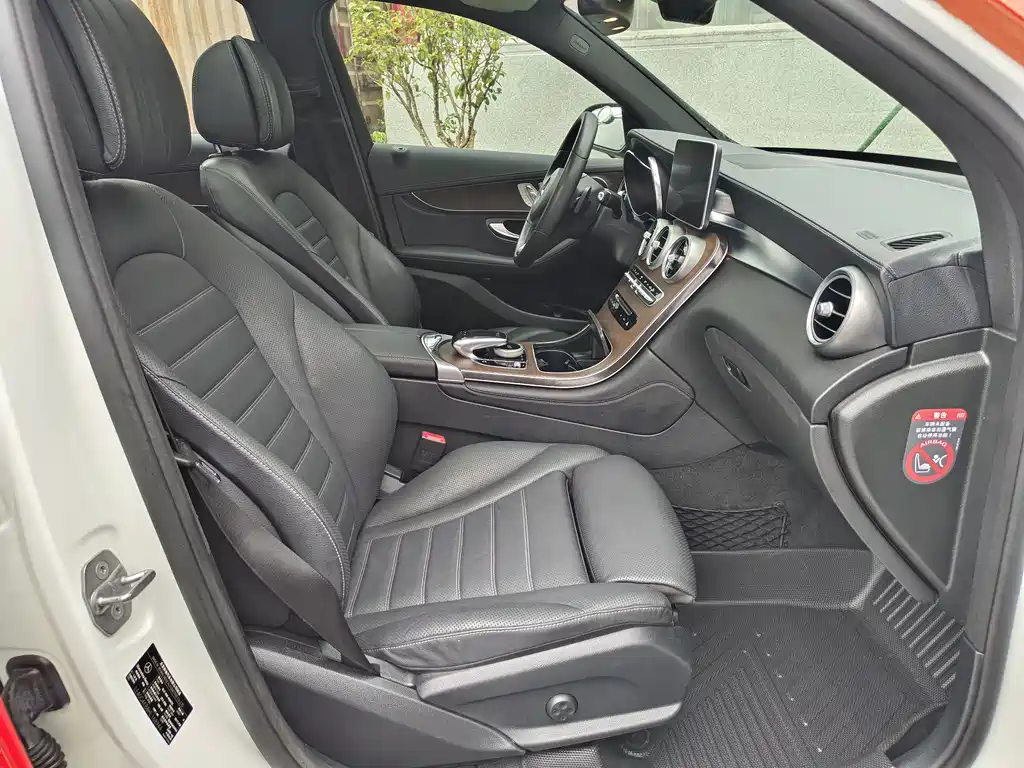 Mercedes-Benz GLC 2018 — фото 17