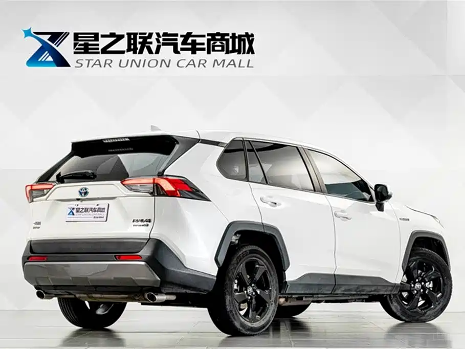 Toyota RAV4 2021 — фото 6