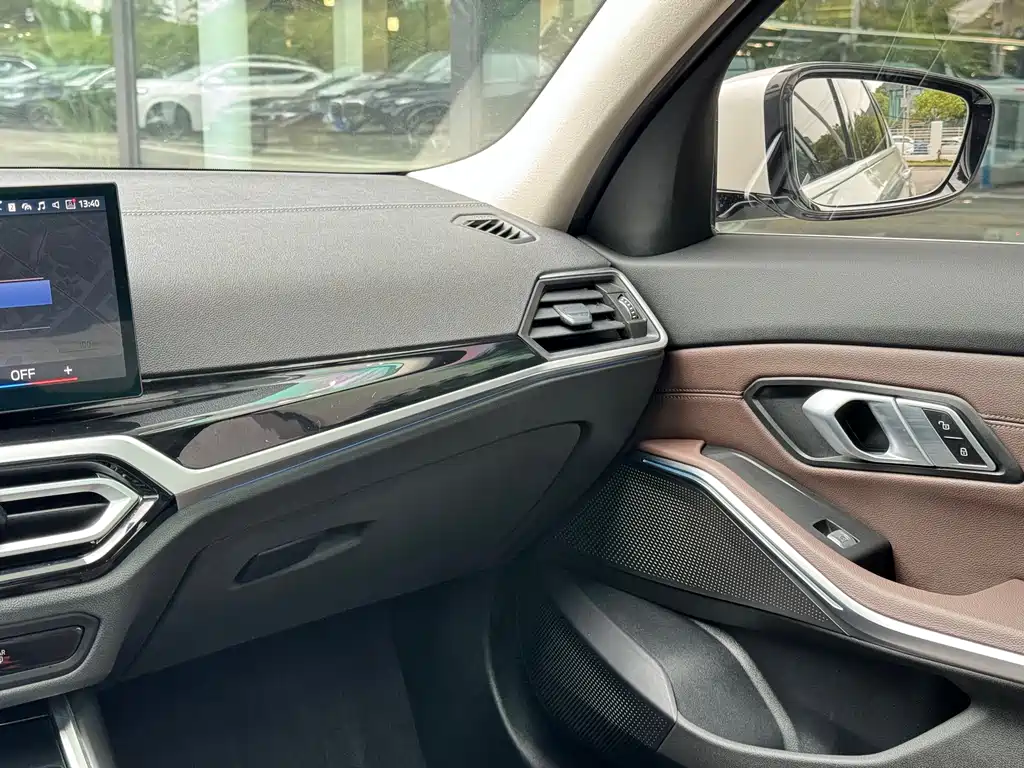 BMW i3 2024 — фото 13
