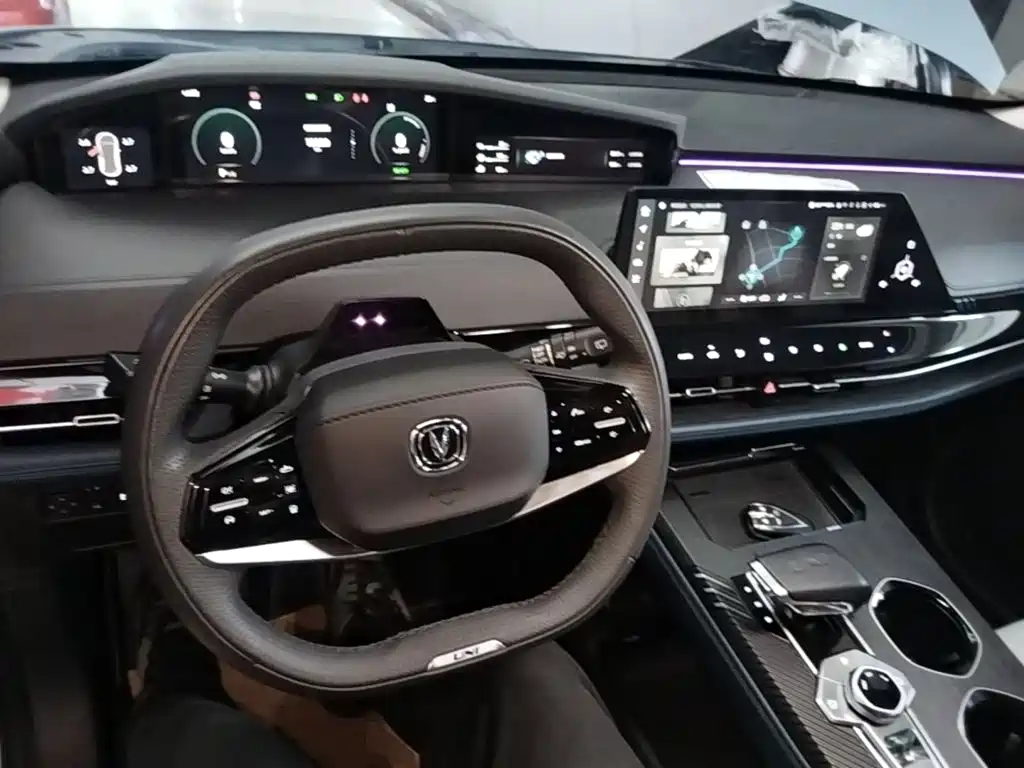 Changan UNI-K Smart Electronic Idd 2022 — фото 10