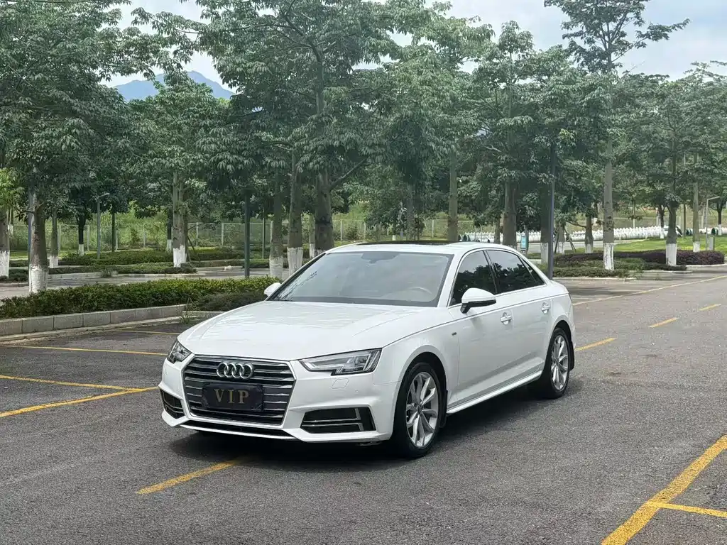 Audi A4L 2018