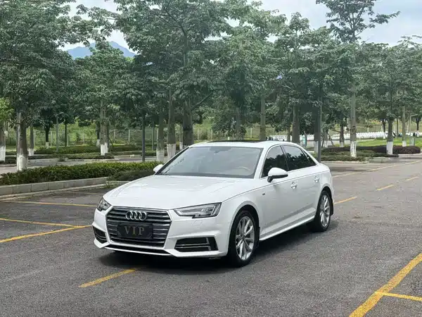 Audi A4L 2018