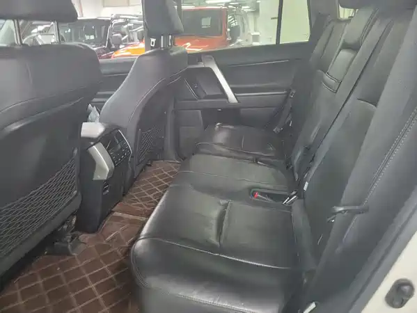 Toyota Prado 2018