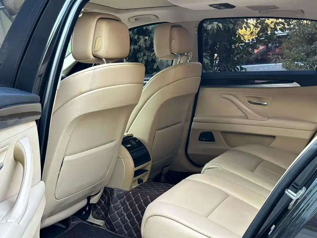 BMW 5 Series 2013 — фото 12