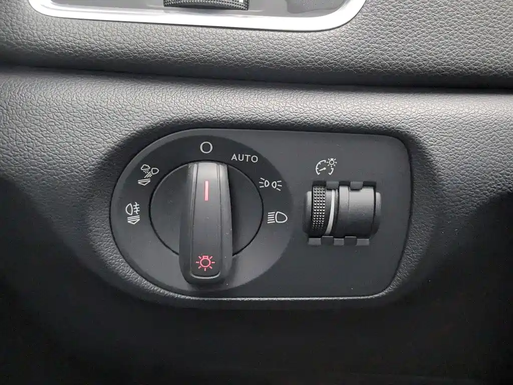 Audi Q3 2017 — фото 21