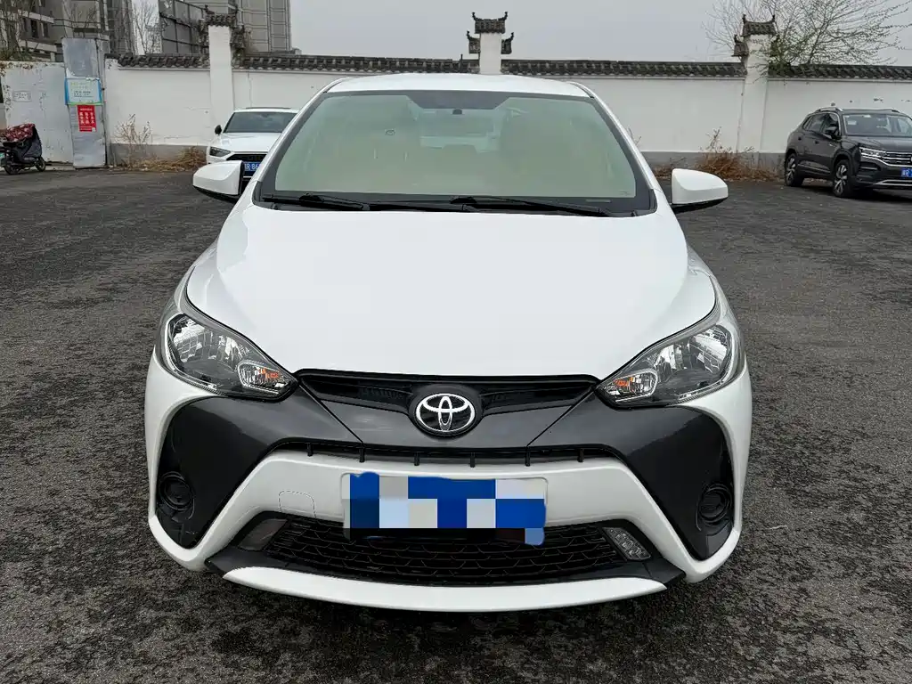 Toyota Yaris L 2019 — фото 2