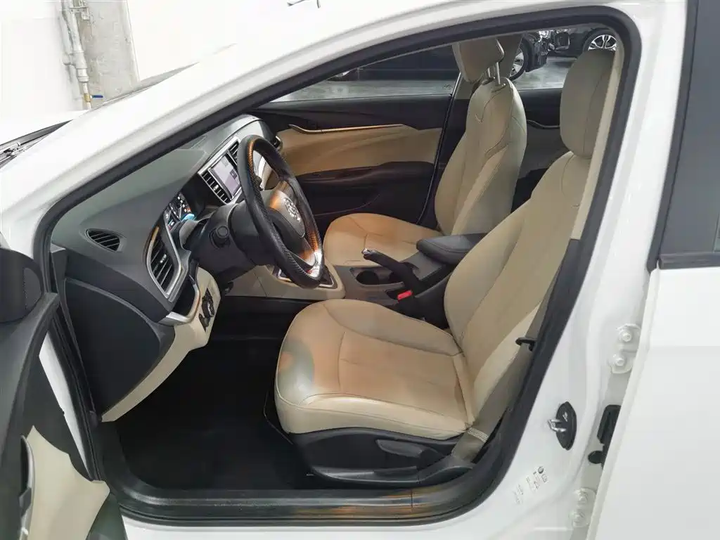 Buick Excelle 2020 — фото 10