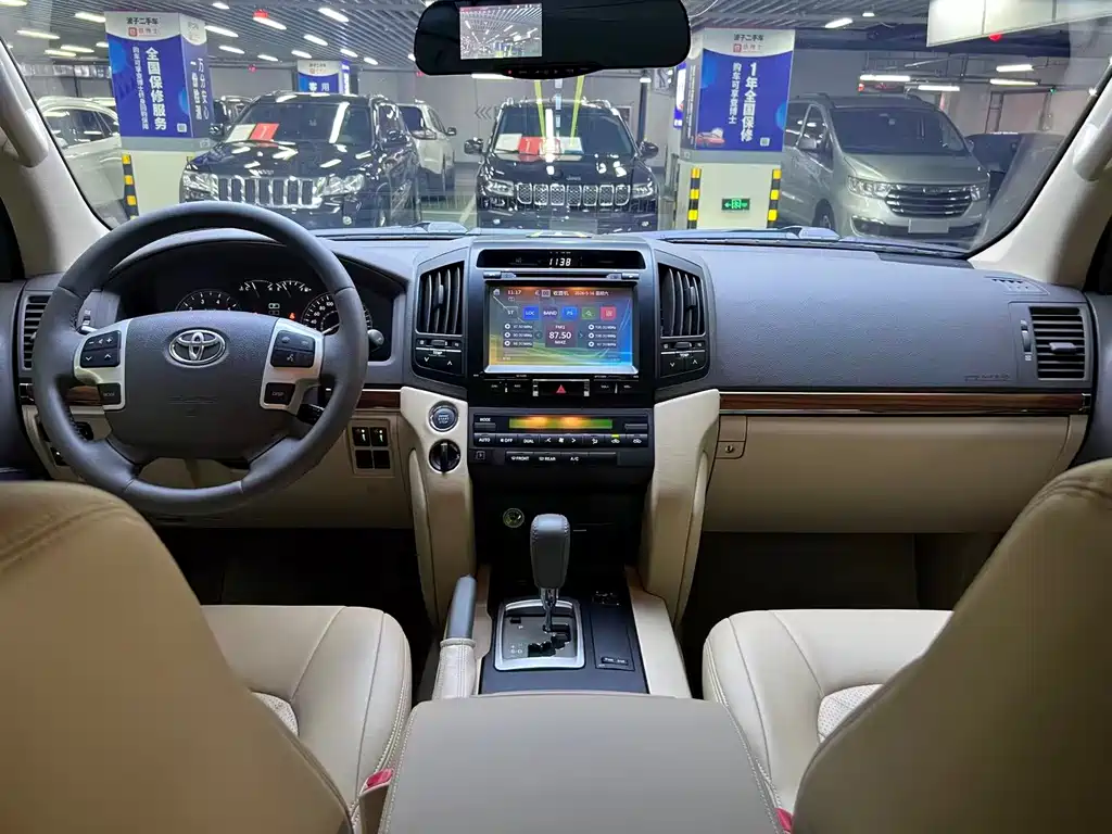 Toyota Land Cruiser 2015 — фото 14
