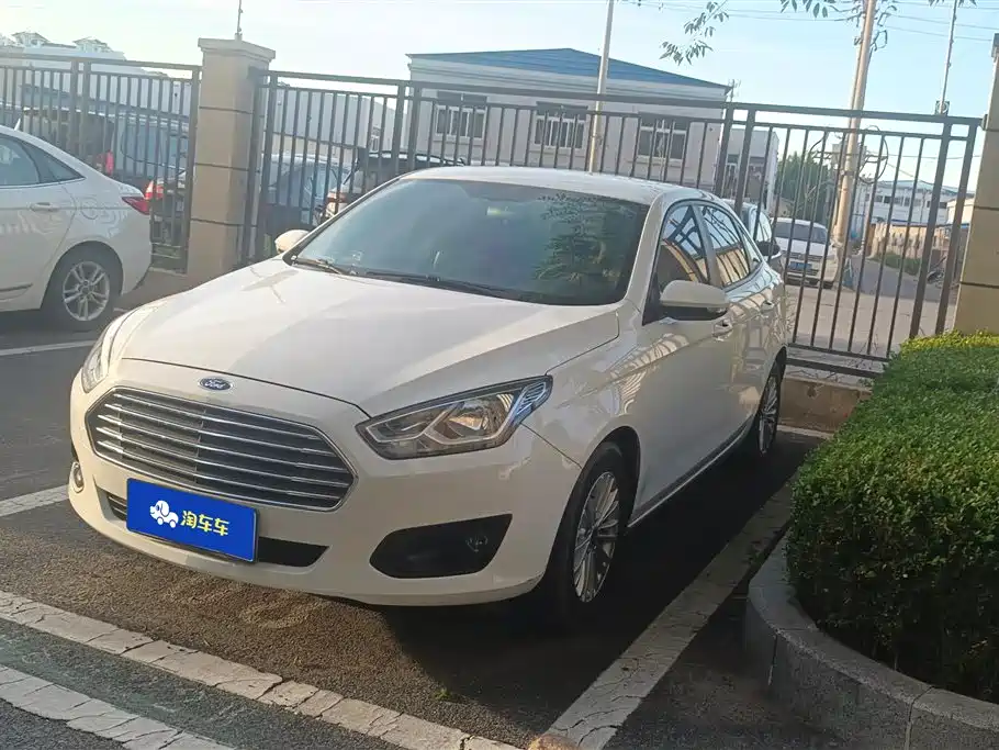 Ford Escort 2016