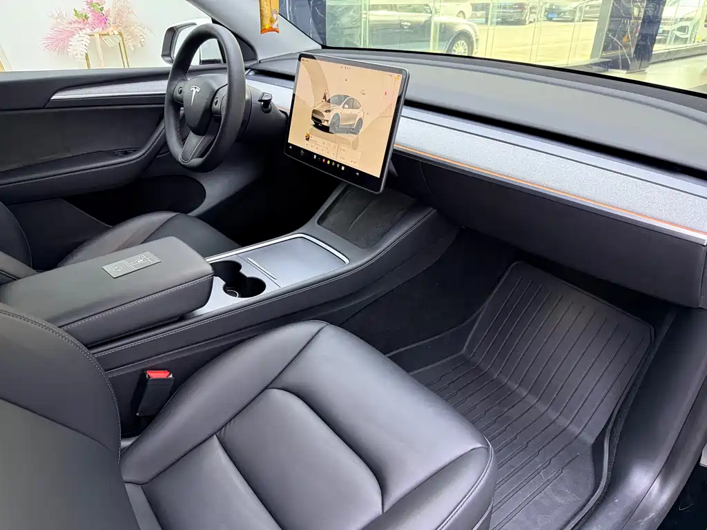Tesla Model Y 2022 — фото 16