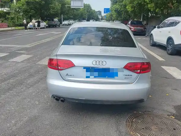 Audi A4L 2011