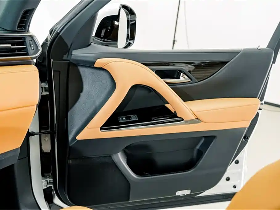 Lexus LX 2025 — фото 17