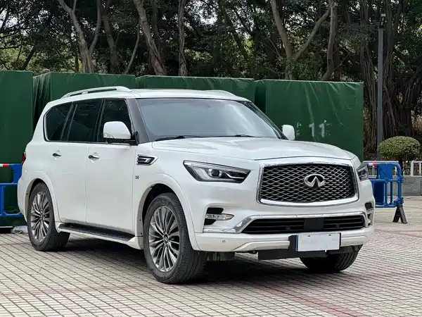 Infiniti QX80 2020
