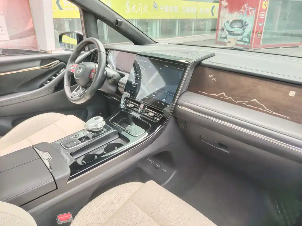 GAC Motor Trumpchi M8 2023 — фото 7