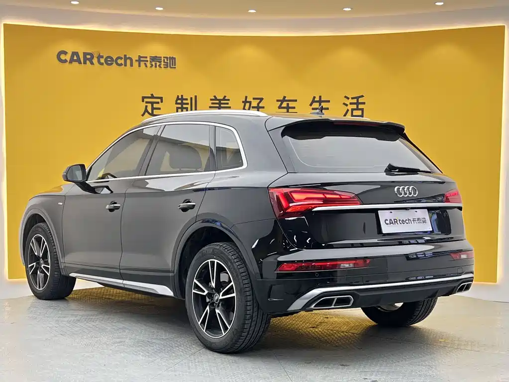 Audi Q5L 2021 — фото 29