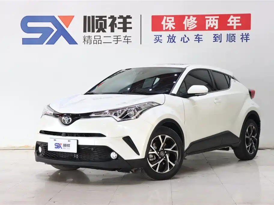 Toyota C-HR 2021 — фото 1