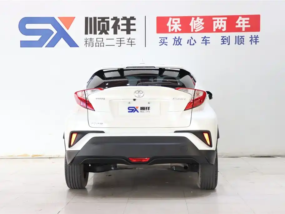 Toyota C-HR 2021 — фото 6