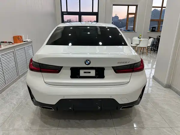 BMW 3 Series 2023