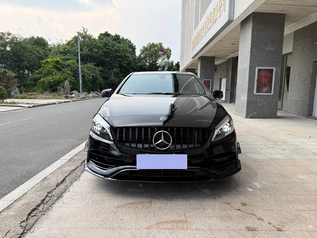 Mercedes-Benz A-Class 2018 — фото 2