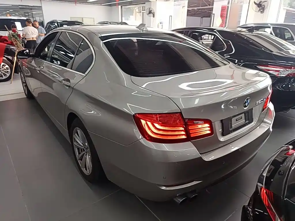 BMW 5 Series 2016 — фото 5