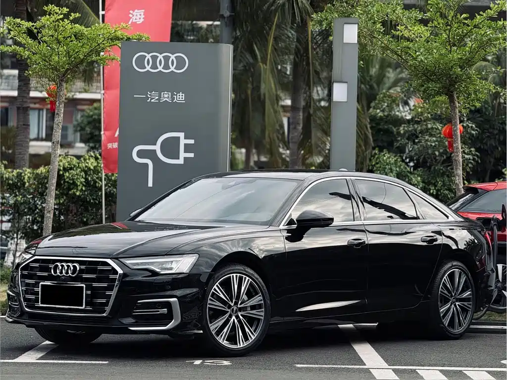 Audi A6L 2025 — фото 1