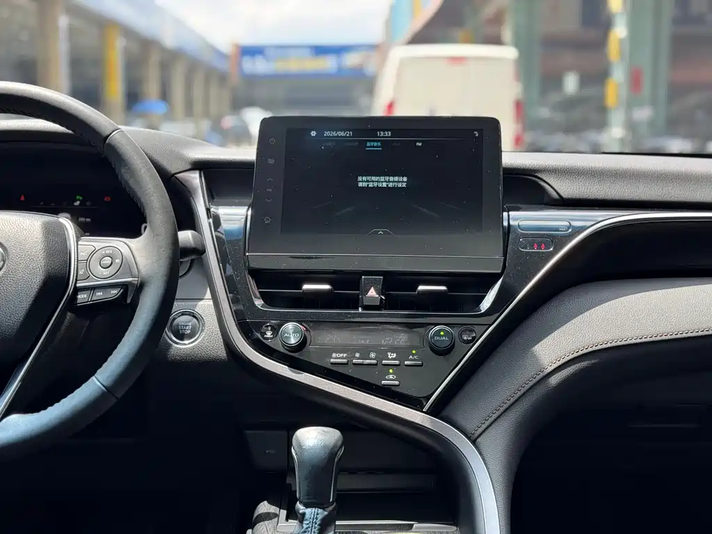 Toyota Camry 2021 — фото 15