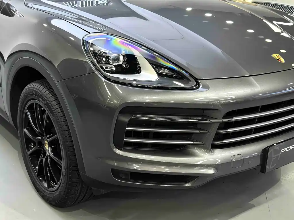 Porsche Cayenne 2019 — фото 12