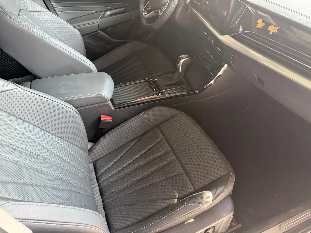 Volkswagen Passat 2025