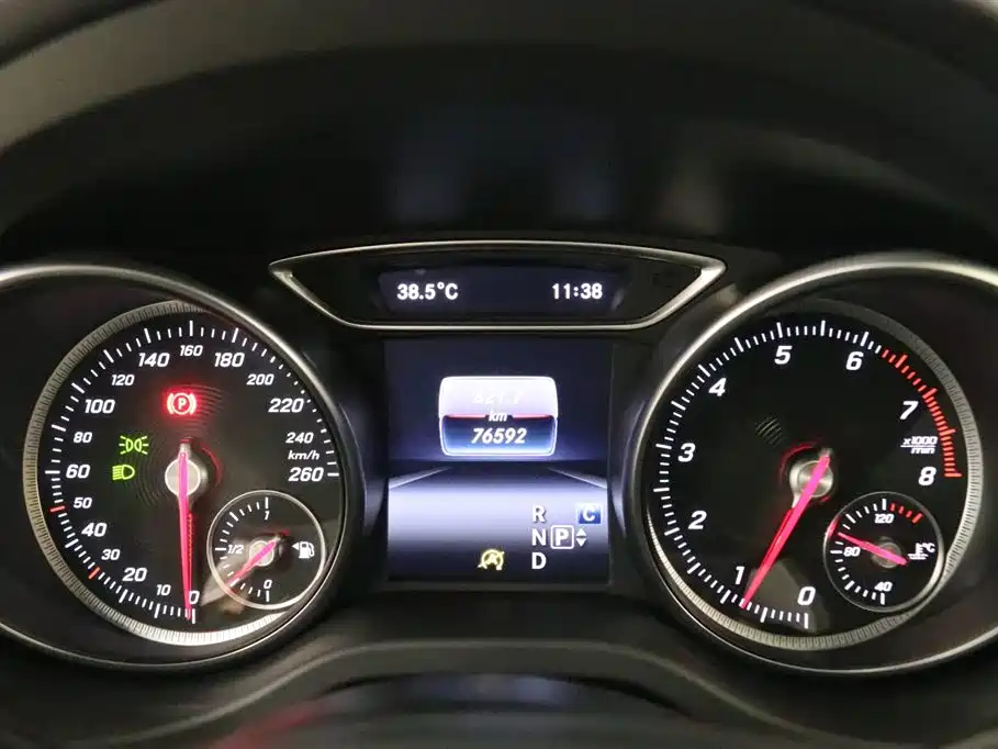 Mercedes-Benz CLA 2017 — фото 6