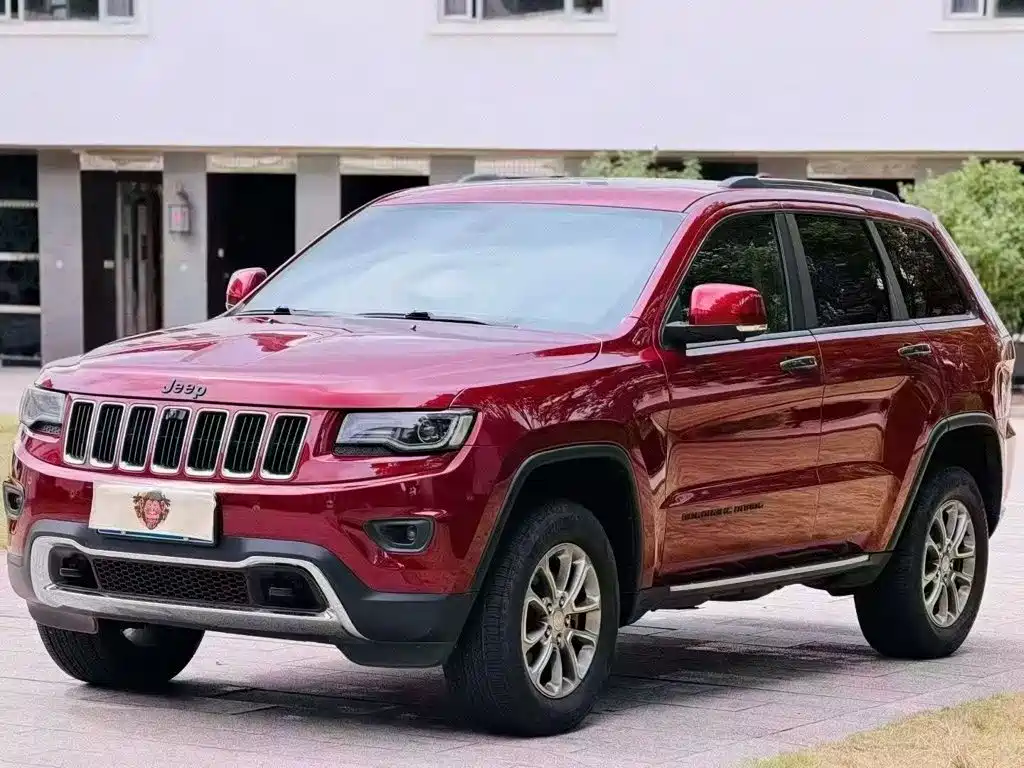 Jeep Grand Cherokee 2015 — фото 1