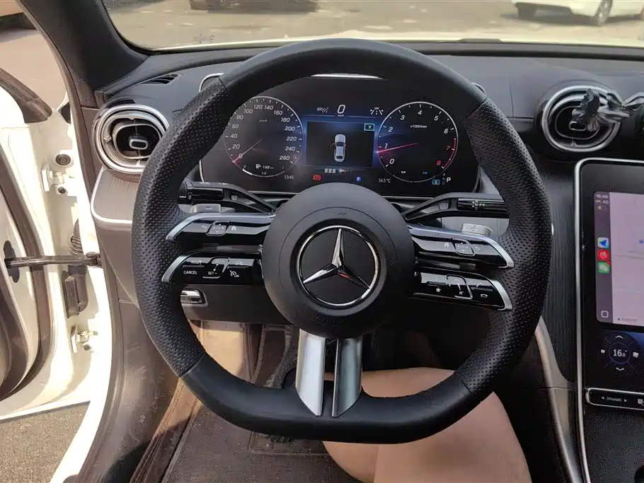 Mercedes-Benz C-Class 2024 — фото 15
