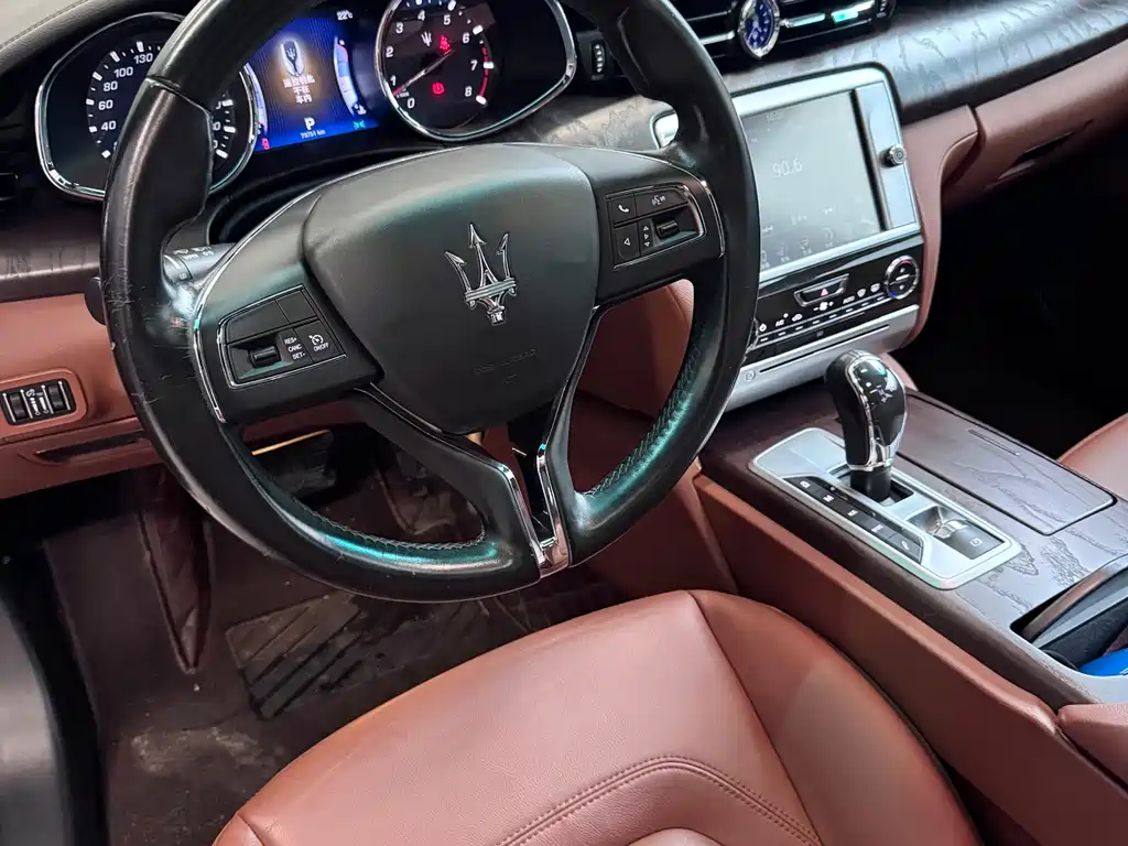 Maserati Quattroporte 2016 — фото 5