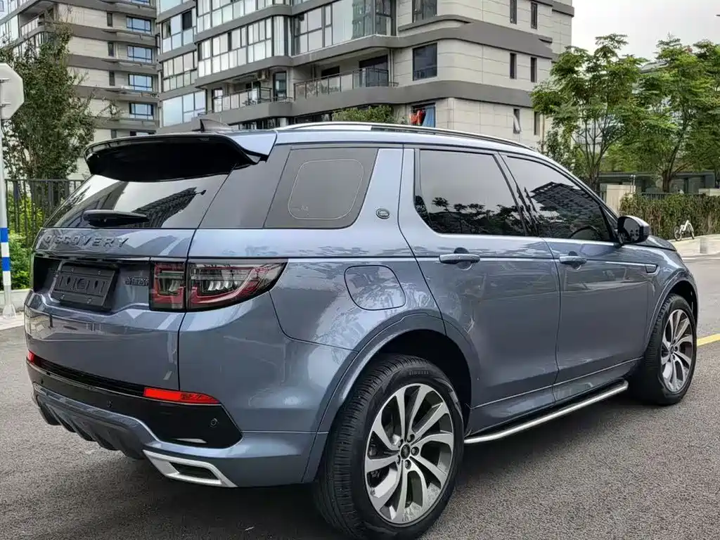 Land Rover Discovery Sport 2023 — фото 8