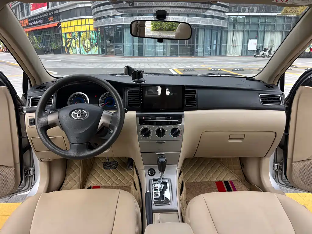 Toyota Corolla 2015 — фото 14