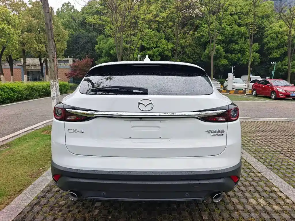 Mazda CX-4 2022