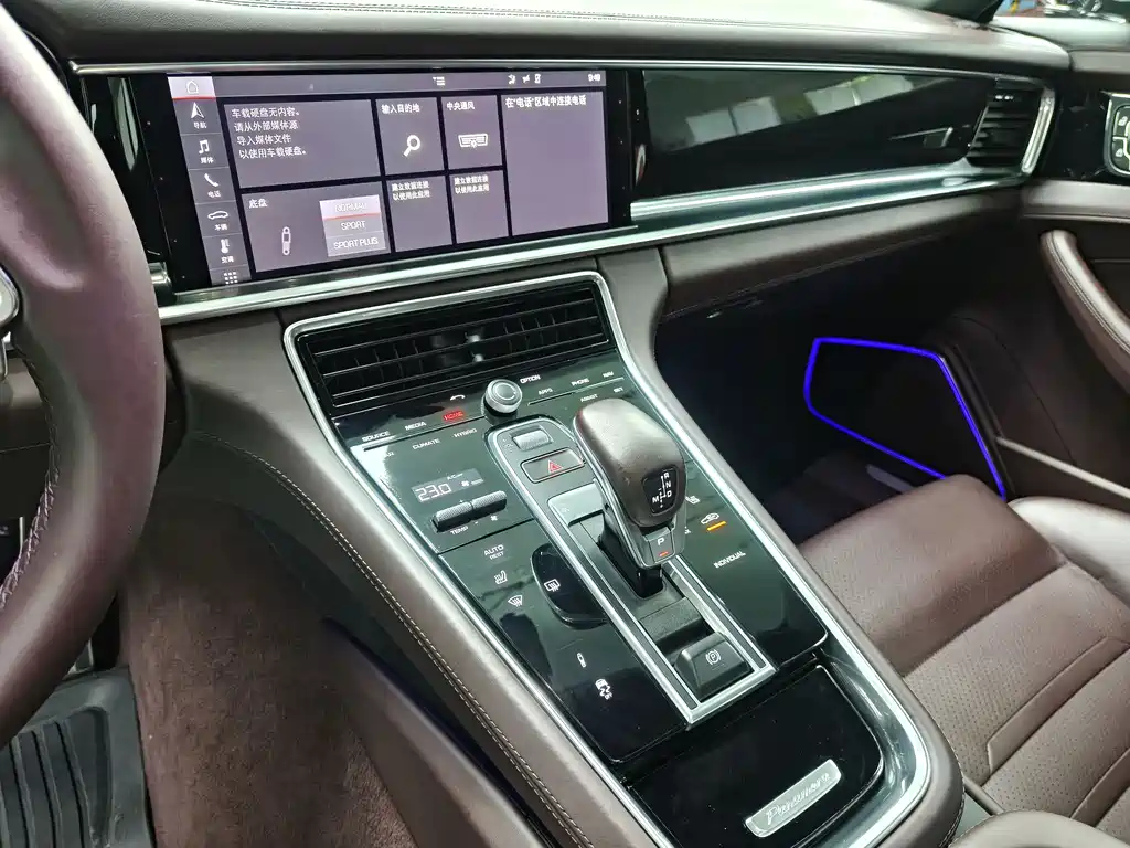 Porsche Panamera Hybrid 2019 — фото 14