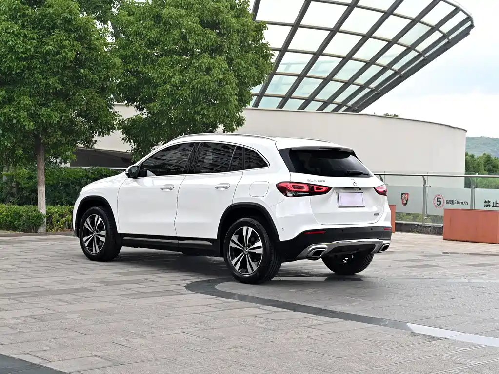 Mercedes-Benz GLA 2021 — фото 16