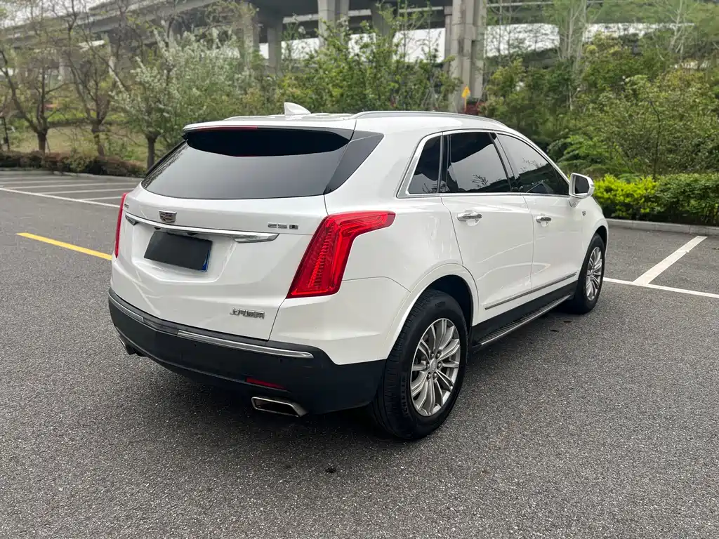 Cadillac XT5 2018 — фото 5