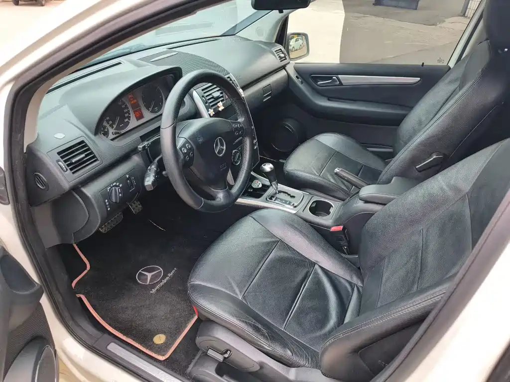 Mercedes-Benz A-Class 2011