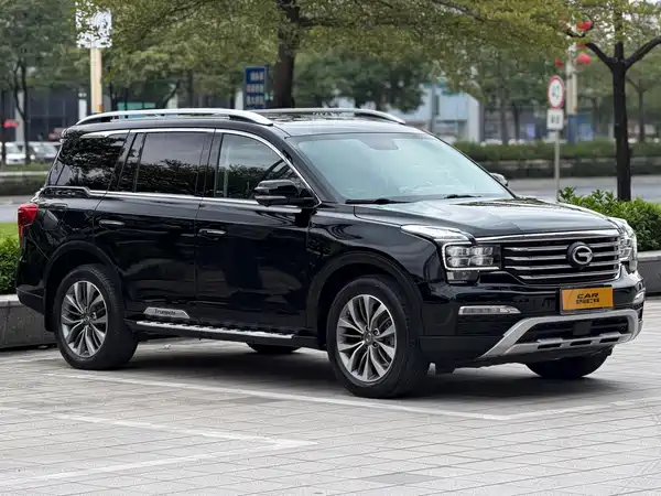 GAC Trumpchi GS8 2017