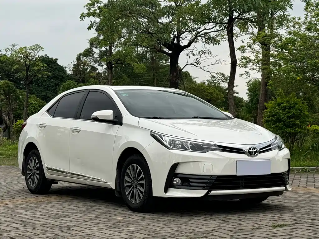 Toyota Corolla 2019 — фото 3