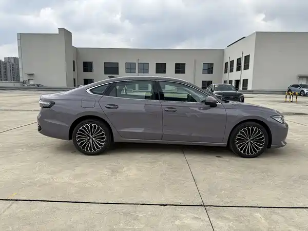 Volkswagen Passat 2025
