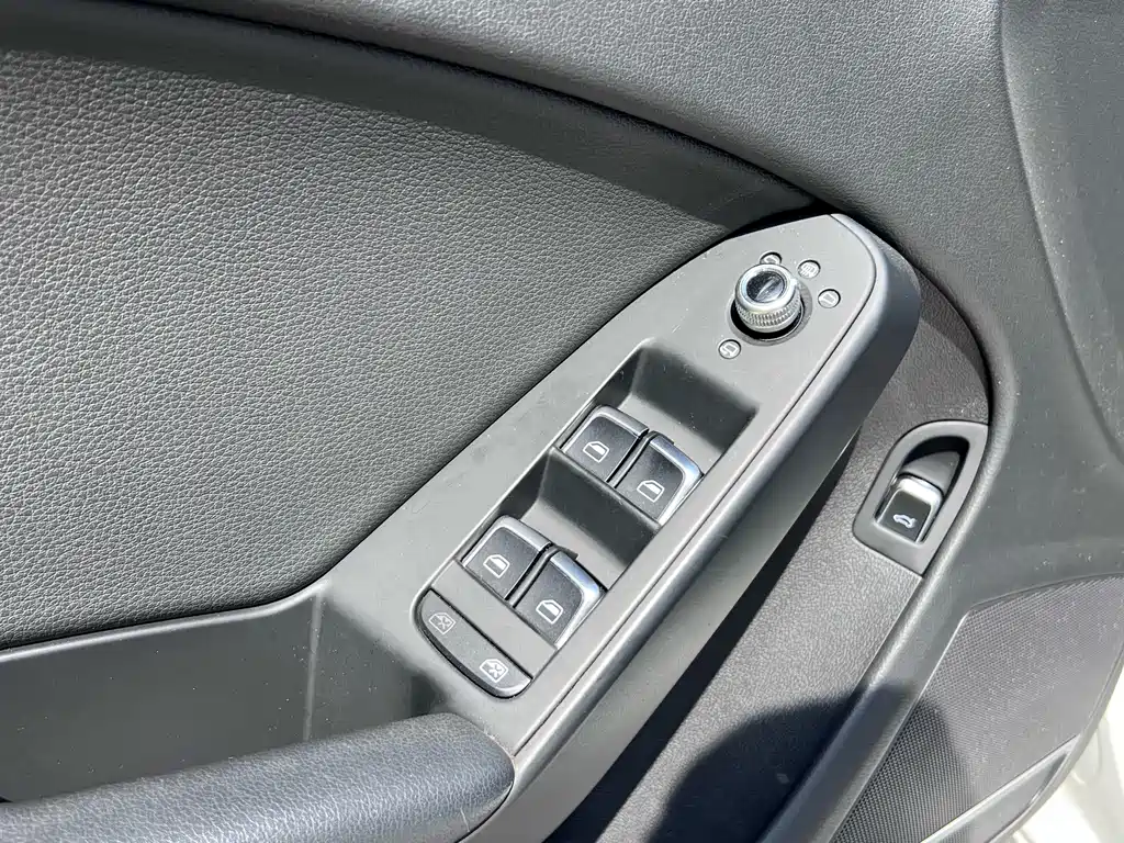 Audi A4L 2016
