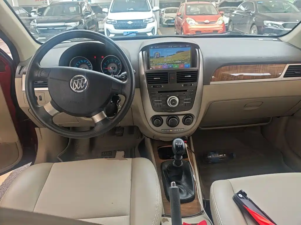 Buick Excelle 2015 — фото 6