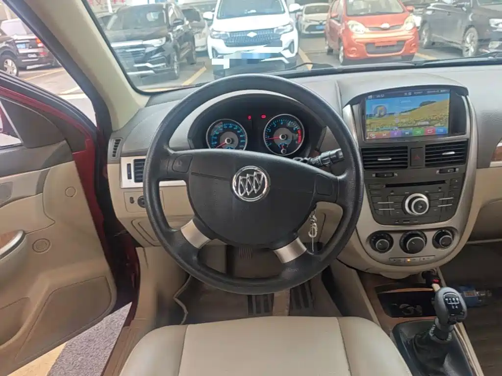 Buick Excelle 2015 — фото 7