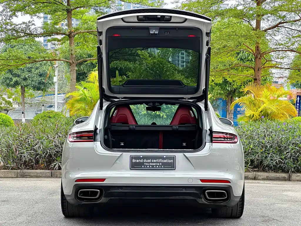 Porsche Panamera 2020 — фото 28