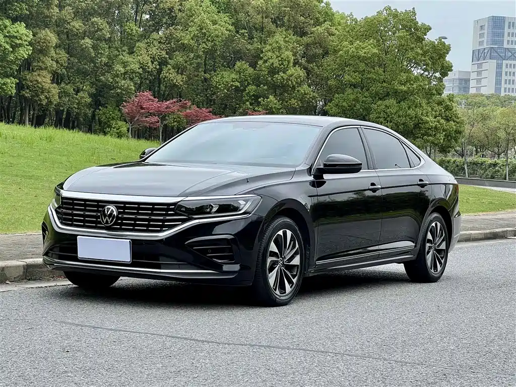 Volkswagen Passat 2021 — фото 1