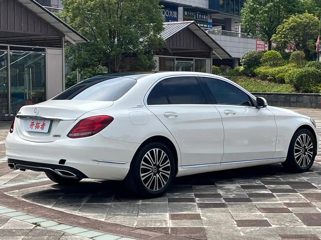 Mercedes-Benz C-Class 2018 — фото 4